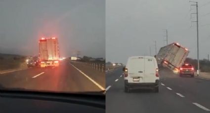 Vuelca tráiler en Querétaro por no querer ceder el paso a otros vehículos | VIDEO