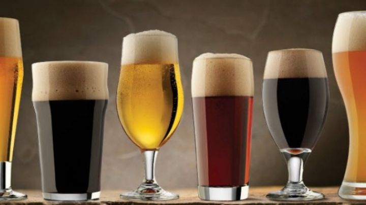 Así es la forma correcta de servir una cerveza para no inflamar el estómago | VIDEO
