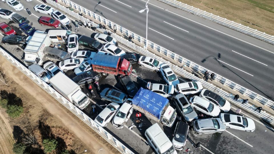 La escena de los automóviles encima de otros era increíble.