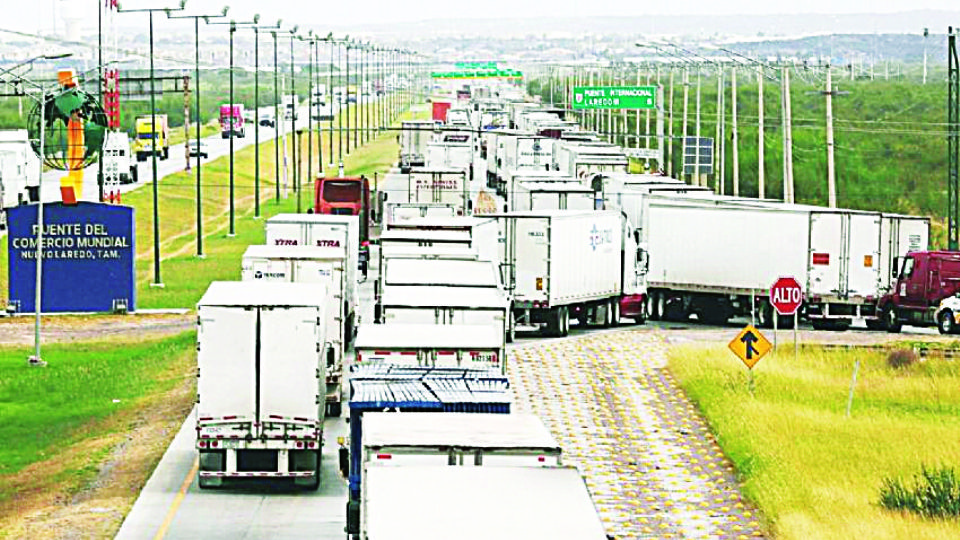 Si no se amplía el Puente Tres, en un máximo de cinco años quedará rebasado por el movimiento aduanero