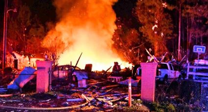 Explota casa de abuelito por fuga de gas y sale vivo de los escombros; es un milagro, dicen bomberos