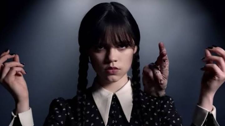 Joven realiza fiesta temática de Merlina y se vuelve viral | VIDEO