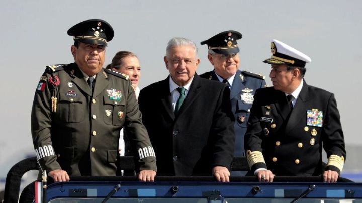 AMLO anuncia nuevo cargo a Fuerzas Armadas: “Vigilancia especial” en aeropuertos