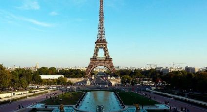 Torre Eiffel se iluminará con los colores de la bandera de Ucrania