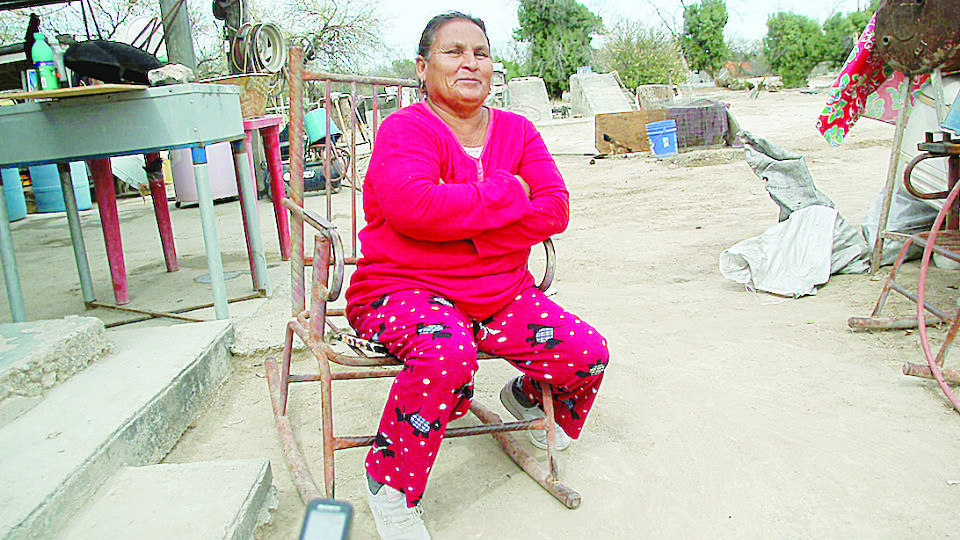 Fidela Cabrera Villarreal está preocupada por que cada vez hay menos agua.