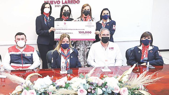 Dona el Municipio 100 mil a Cruz Roja