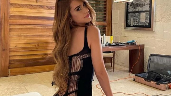 En puro látex, Yanet García se graba posando muy sexy (VIDEO)