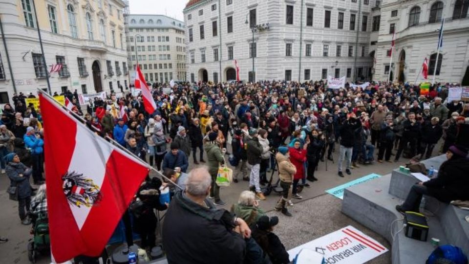 Se trata del primer mandato de vacunación forzosa contra la covid-19 de la Unión Europea