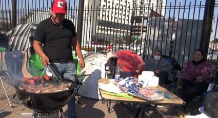 Fans de Bad Bunny hacen fila para los boletos 3 días antes de su venta y acampan fuera de la Arena Monterrey