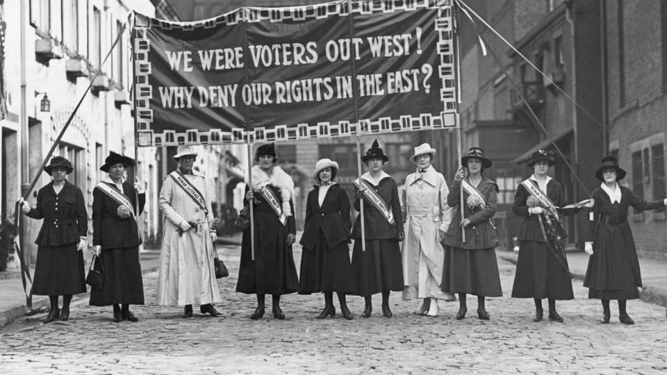 Los origines del día se encuentran las manifestaciones de las mujeres las cuales se daban especialmente en el continente europeo