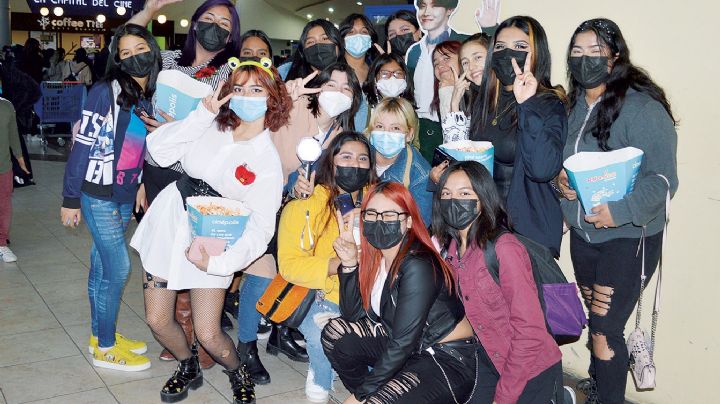 Abarrotan fans de BTS Paseo Reforma por 'Permission to Dance On Stage'