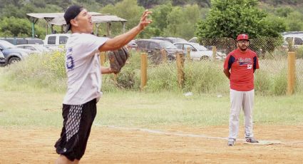 Vuela la esférica en la Liga de Softbol Fronteriza