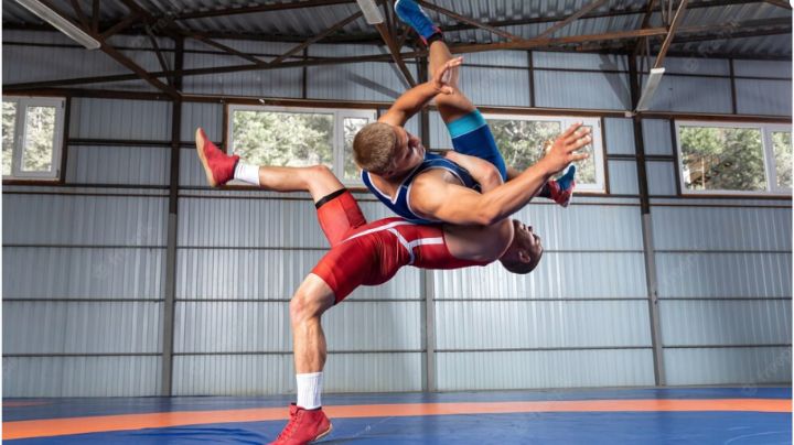 ¡Lamentable! Menor de edad muere en clases de lucha libre a manos de su instructor.