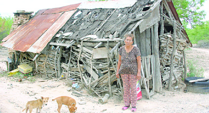 María Elida lucha contra adversidad para mantener casa de sus padres