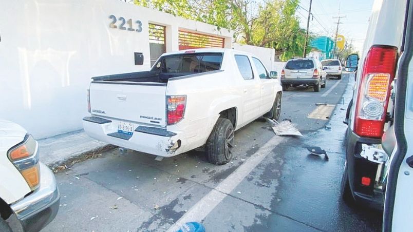 Testigos dijeron que Marte iba caminando por la calle, a un costado de los vehículos estacionados, y frente al número 2211 de Morelos