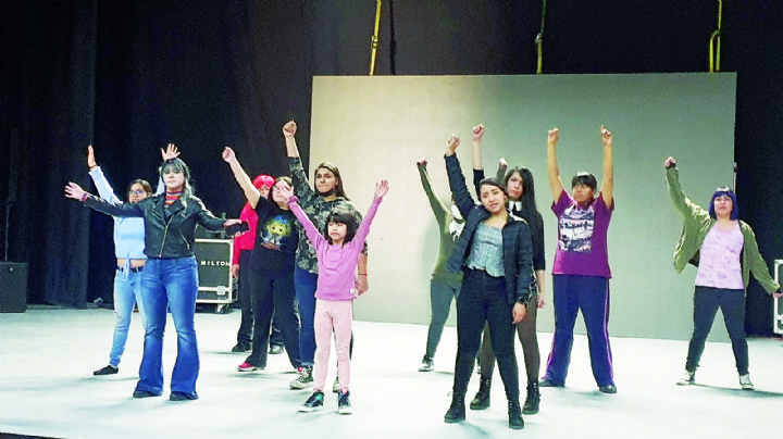 Alistan estreno de obra 'La más  bella de las bellas' en teatro Adolfo López Mateos