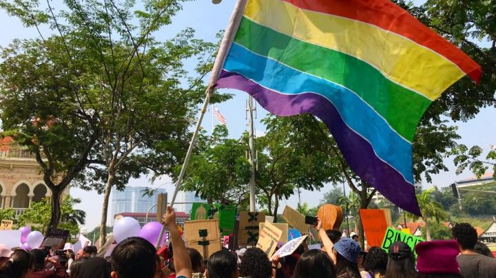 ¡Indignante! Gobierno de Malasia promueve app de conversión para personas LGBTTTI+