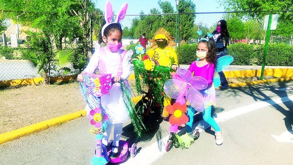 Alumnos, padres de familia y personal de Mis Primeros Pasos acuden al Parque Vial