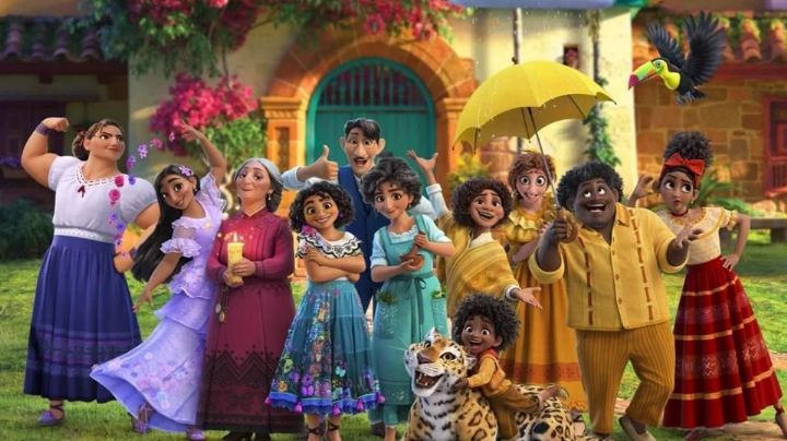 'Encanto' gana Oscar a Mejor Película Animada; arrebata premio a mexicano López Estrada