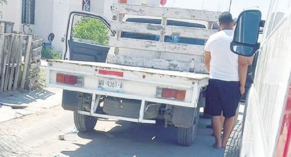 Hallan cuerpo en camioneta en colonia Valles de Anáhuac