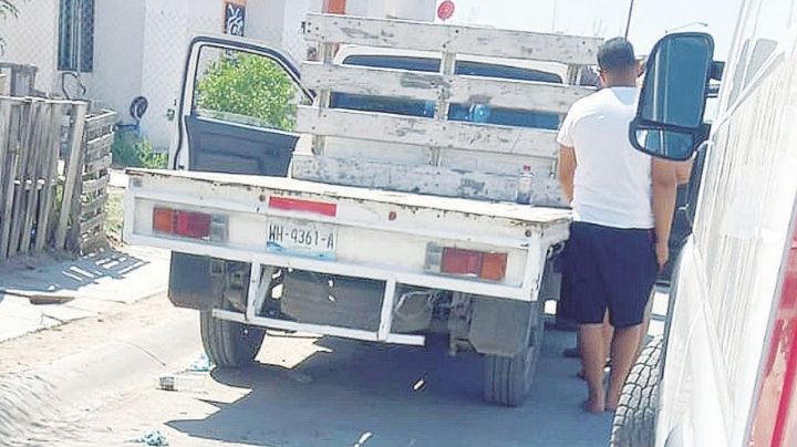 Hallan cuerpo en camioneta en colonia Valles de Anáhuac