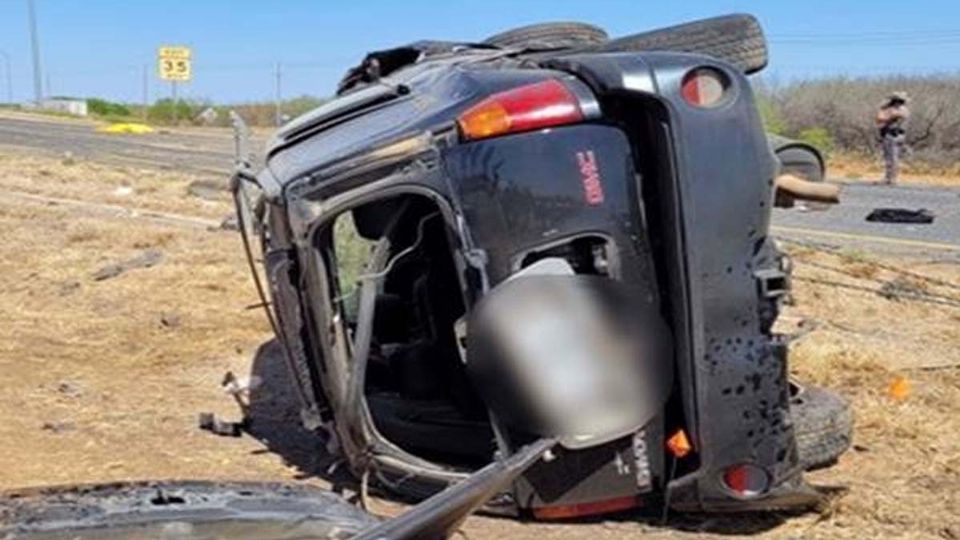 Es decir, iban hacia el norte, pero de repente y para huir del DPS de Texas, Millas intentó retornarse al sur en dicha rampa de acceso al norte