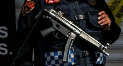 Graban a policías de CDMX jaloneando a niñas