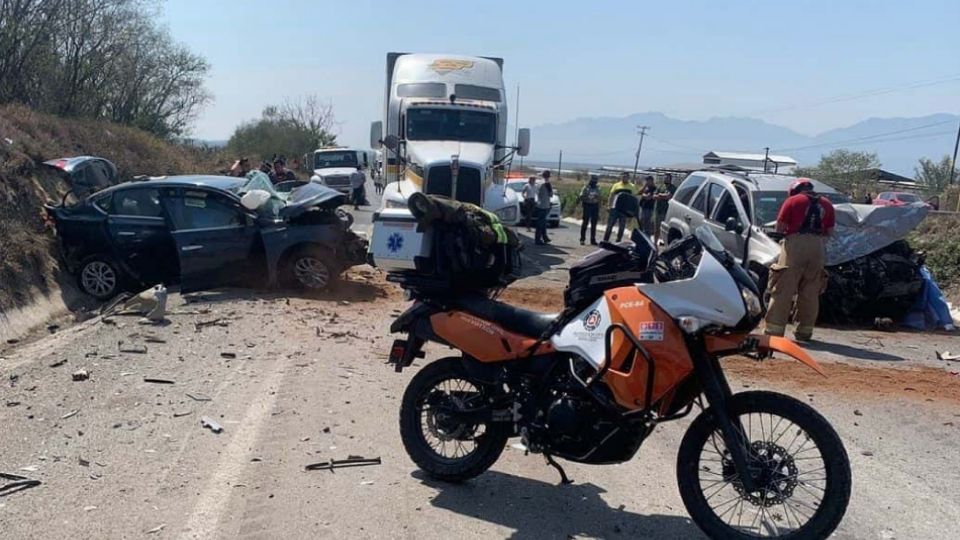 Mueren dos personas en accidente