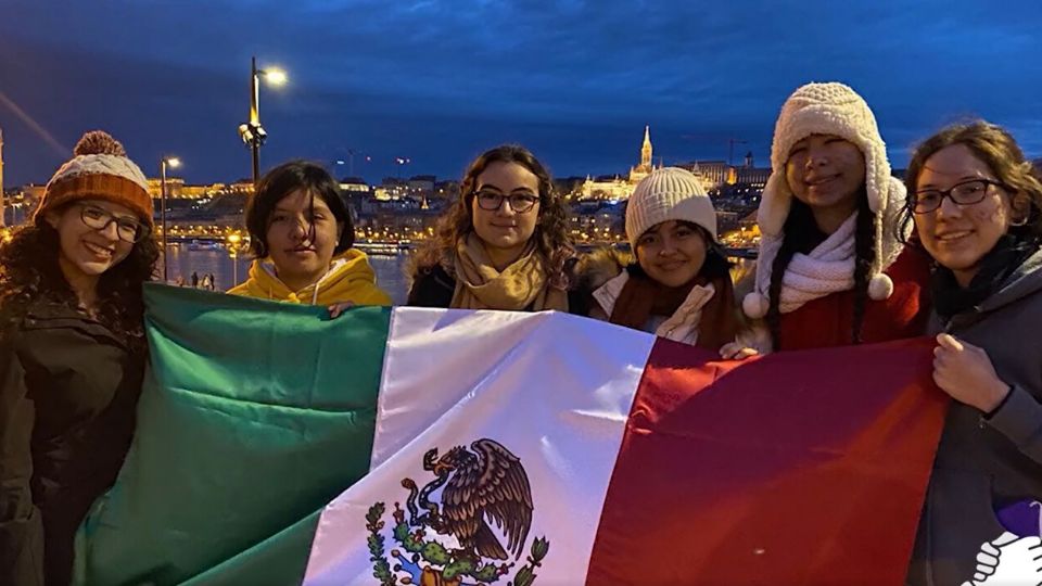 Las chica lograron importantes puestos en el ranking mundial en dicha competencia académica, trayendo el honor a México