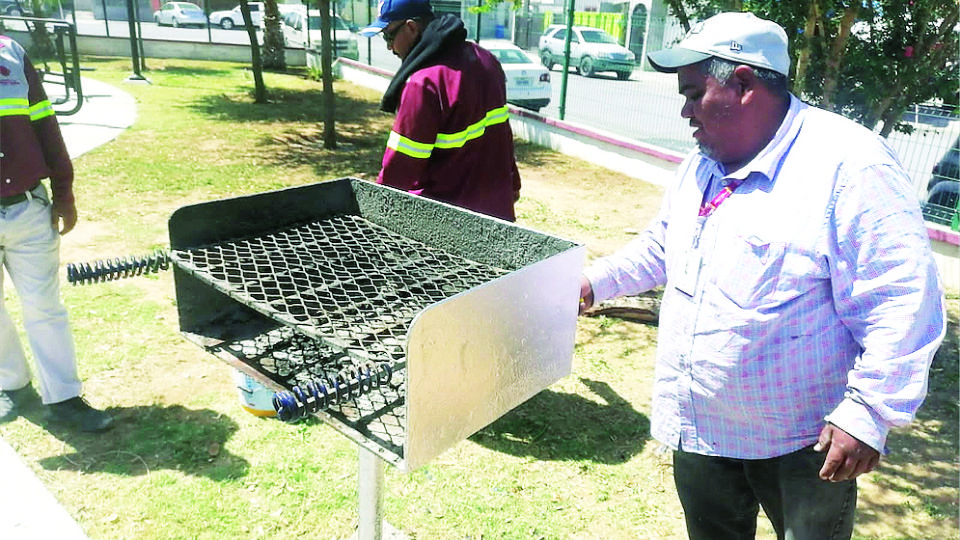 Los asadores en los parques también recibieron mantenimiento