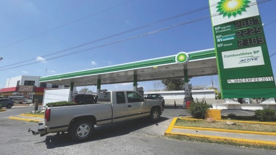 Aún con aumento, en Nuevo Laredo, la gasolina sale más barata.