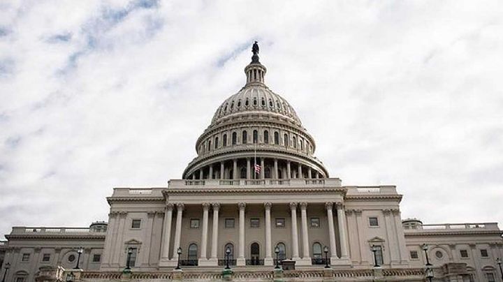 Ordenan evacuar el Capitolio de EEUU por amenaza de una aeronave