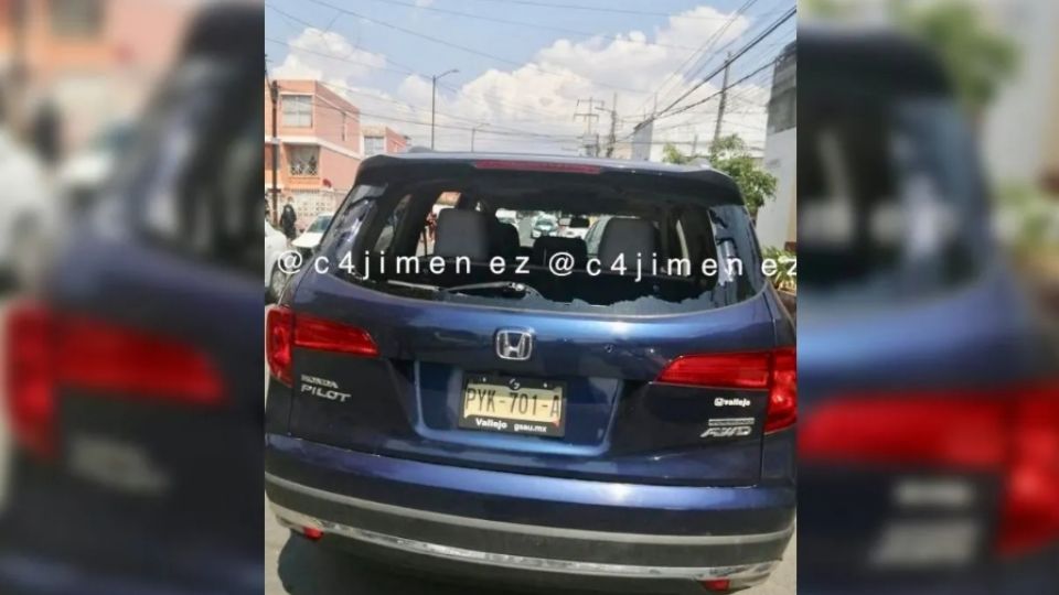 Pensando en caer de sorpresa con el asaltante, no imaginaron ser recibidos a punta de pistola por el criminal