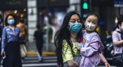 Medidas estrictas en Shanghái mandan a separar padres de hijos con covid-19