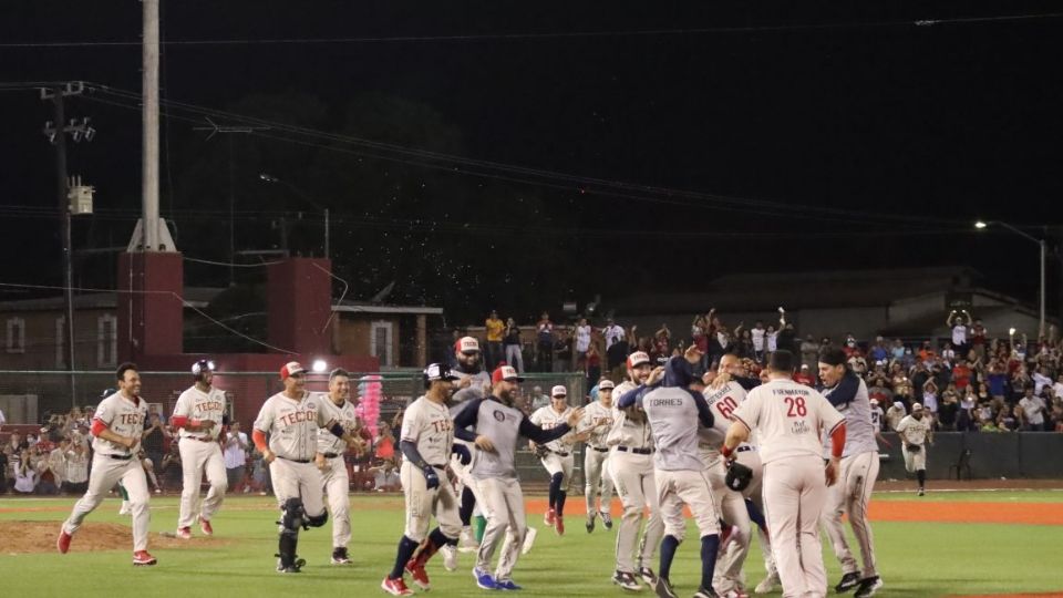 Ante otra gran entrada en el Parque La Junta, Tecos sumó anoche su victoria número 18 de la campaña, al vencer a los Generales de Durango