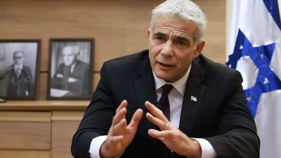 El ministro de Asuntos Exteriores israelí, Yaïr Lapid, pidió una disculpa pública luego de las declaraciones de su homólogo ruso, quien aseguró a Hitler con 'sangre judía'.