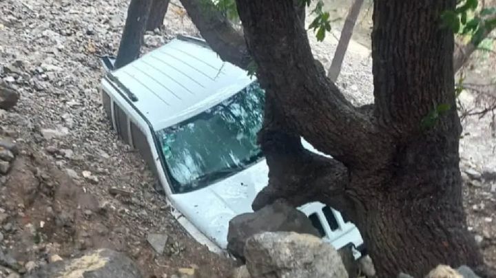 Muere mujer tras ser arrastrada por la corriente de un río en Nuevo León