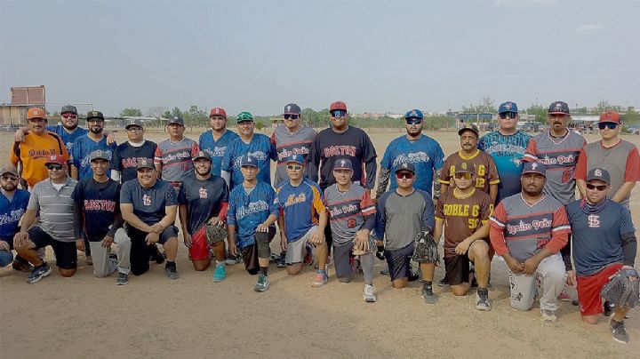 Dejan destellos en el  campo de Liga de Softbol Alijadores
