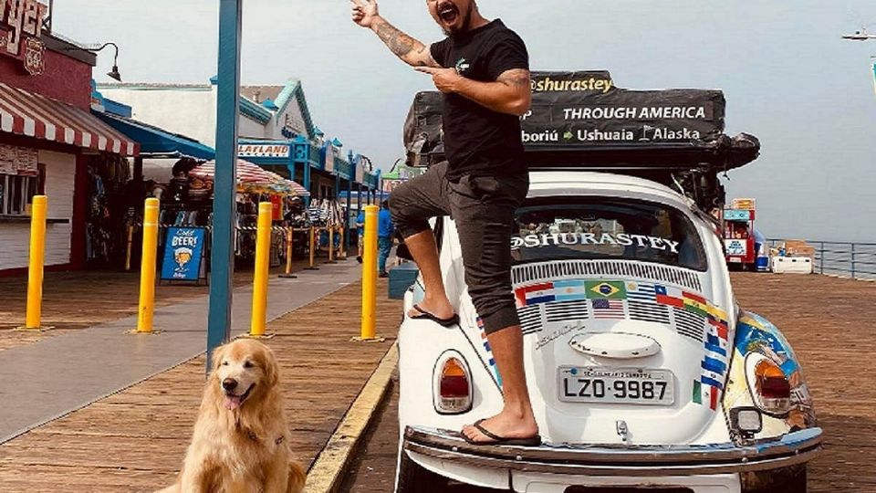 Lo peculiar del viaje del influencer es que lo haría con su fiel perrito Sharastey