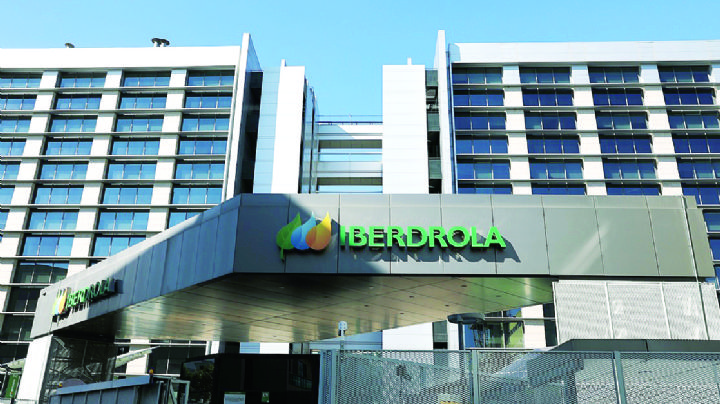 Multa por venta ilegal de energía a Iberdrola