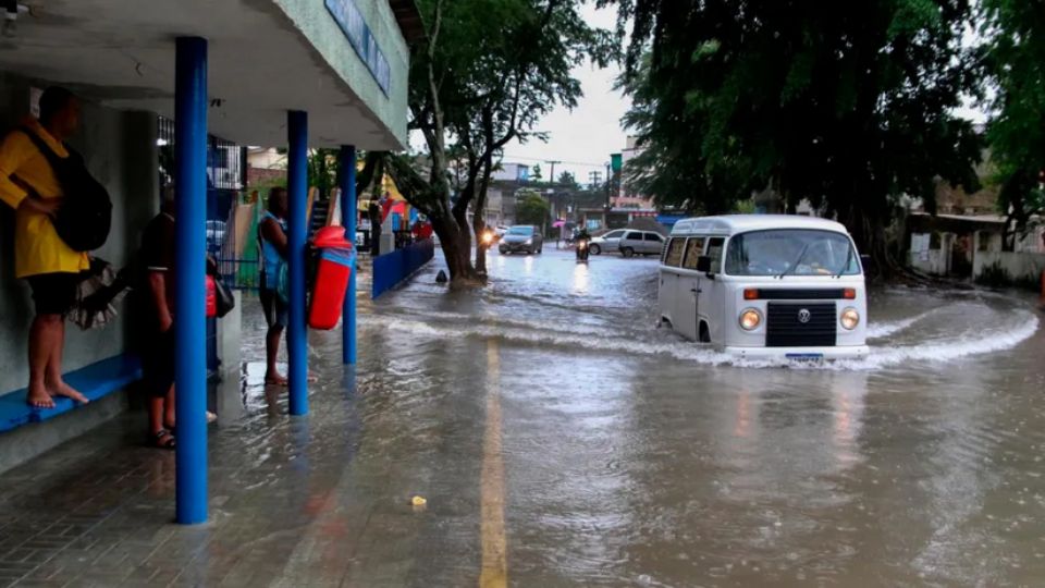 Las torrenciales lluvias han provocado deslaves