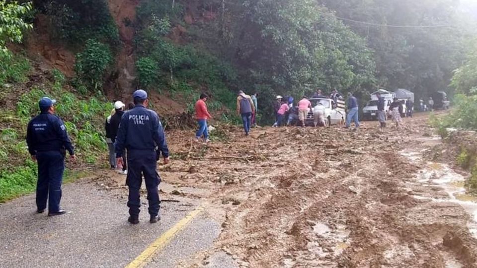 Derrumbes y deslaves en Oaxaca