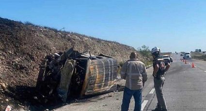 Una abuelita fallecida en la van volcada y envuelta en llamas en Vallecillo. N.L.