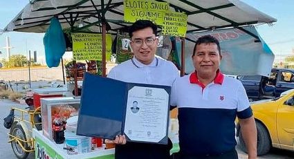 Joven agradece a su padre ya que con su puesto de elotes logró terminar su carrera universitaria