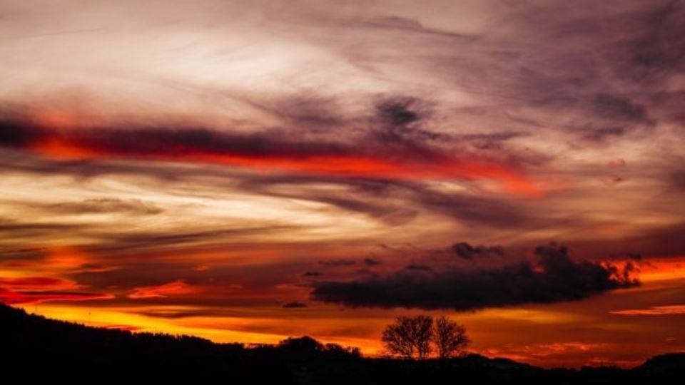 No representa ningún peligro, solo se esperan amaneceres y atardeceres rojizos