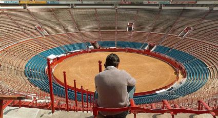 Se enfrentan antitaurinos y taurinos por corridas de toros; les ofrecen consulta ciudadana