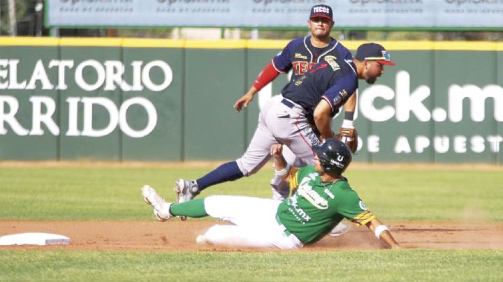 Suspenden juego de Tecos: equipo visitante se queda varado en la carretera