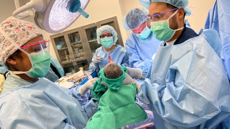 Nacieron cuatrillizas la mañana de este lunes en el Centro Médico de Laredo.