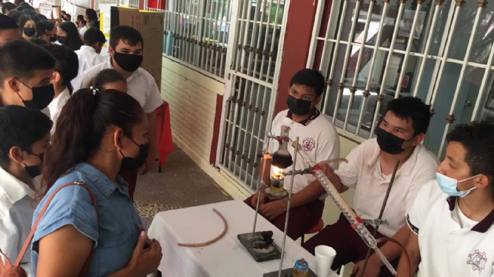 Realiza Secundaria Técnica No. 32 muestra de lo aprendido