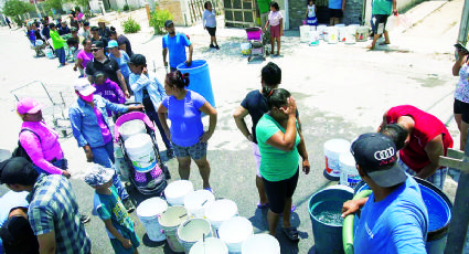 Crece solidaridad; llevarán pipas con agua a Nvo. León